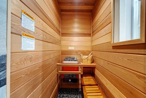 Home Perfect for Groups | Hot Tub & Sauna!
