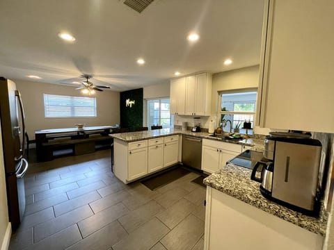 Welcome to your fully stocked kitchen! Whether you love to cook, or would rather order in, you are all set to just arrive and enjoy yourself!