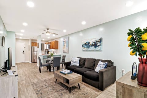 The condo is bright & inviting, clean and a coastal decor setting a relaxing mood for your stay