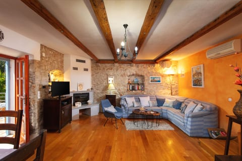 Villa Vicina - Unit 51221-61