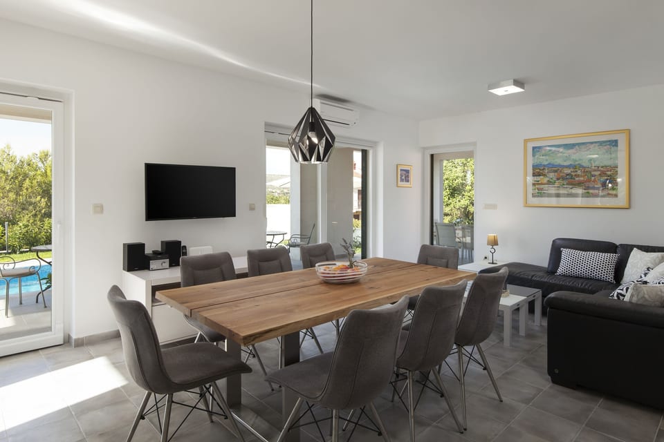 Villa Makarac - Unit 370348-13
