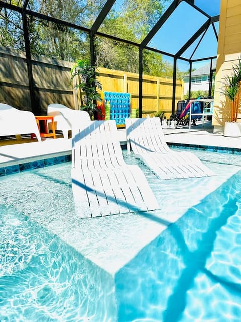 Luxury Pool Home @ the Beach!