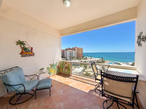 April -half May $90 night Las Palmas / Sandy Beach
