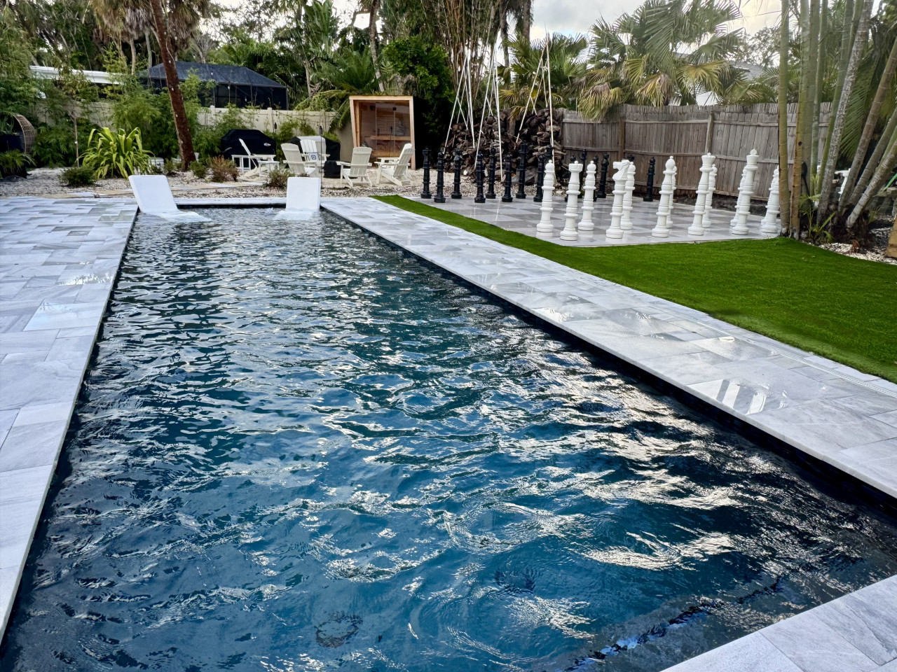 siesta-beach-or-heated-pool-or-pet-friendly-or-bike-and-walk-friendly-or-zach's-private-beach-house/