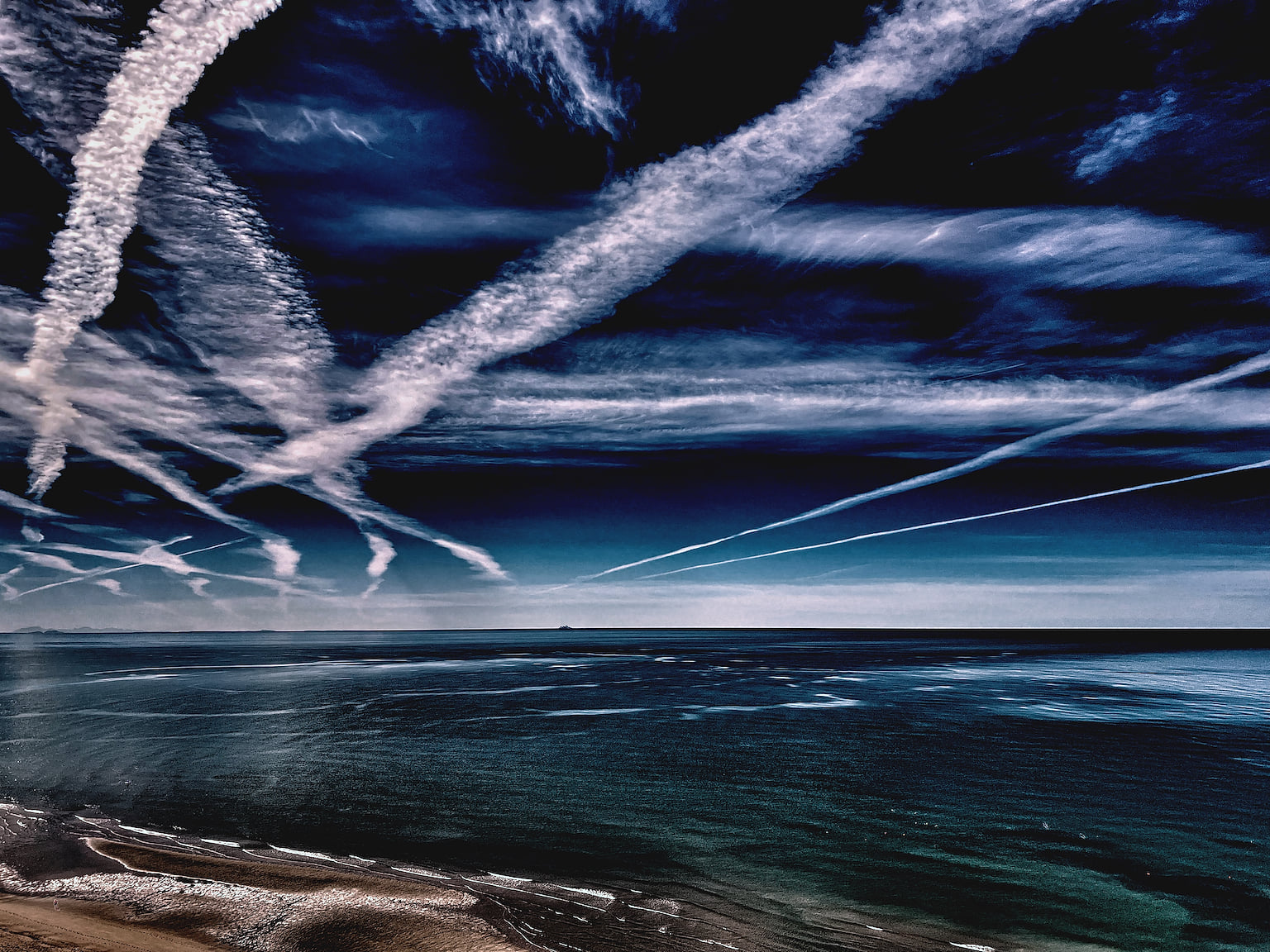 Beachfront luxury condo at Encantame Towers