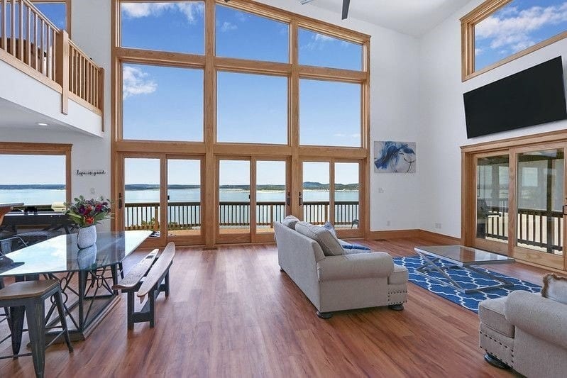 Floor to ceiling views