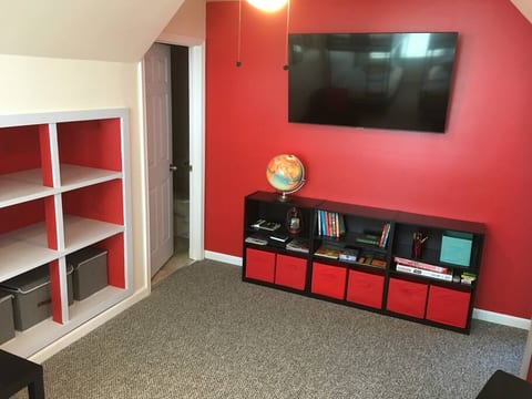 Large smart TV w/ free Netflix & Disney+, games, books. Private bathroom too!