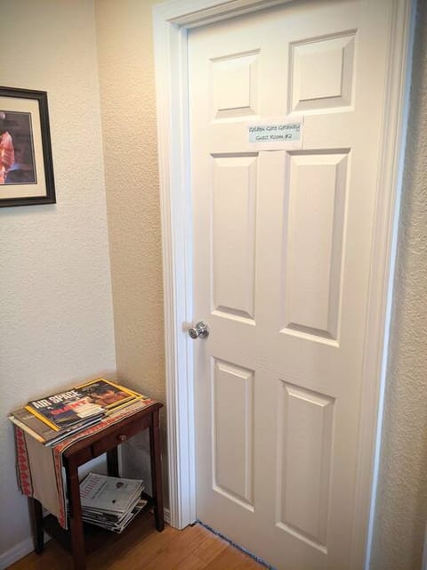 Golden Gate Getaway
Room #2 w/ Locking Door
Top of the stairs, 2nd door on the right