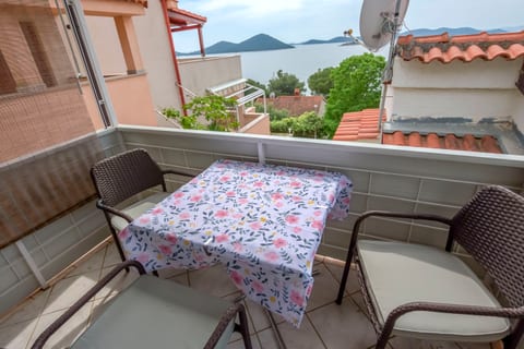 Apartment Mladen - Unit 371267-13