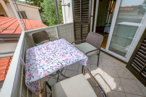 Apartment Mladen - Unit 371267-13