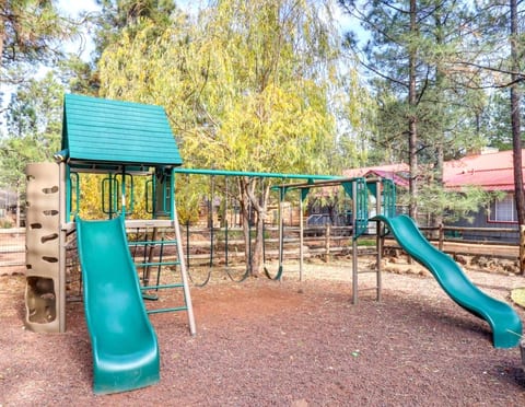 Play structure