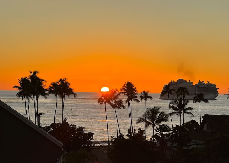 Island Glow Kailua Village downtown/freeparking/AC - Kona