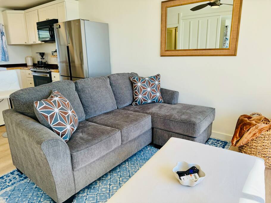 island-glow-kailua-village-downtownfreeparkingac/