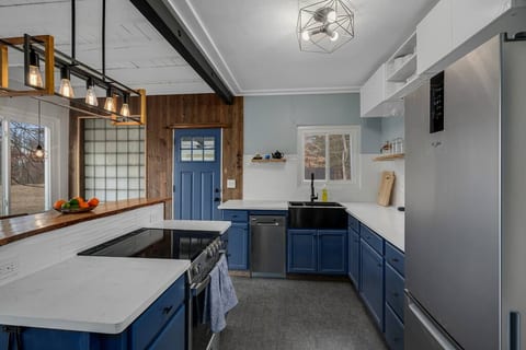 fully stocked kitchen