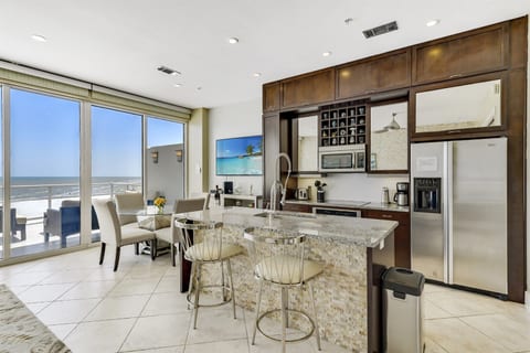 Diamond Beach Penthouse 5PH3