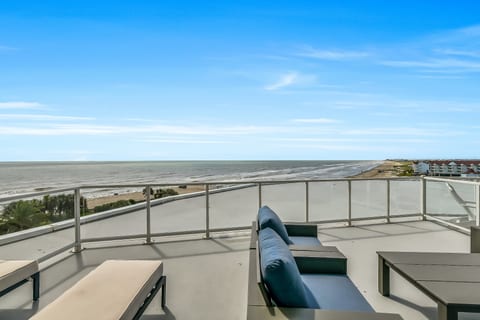 Diamond Beach Penthouse 5PH3