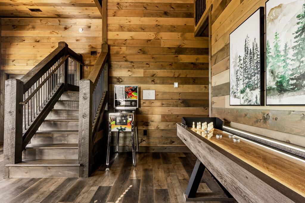 Ult. Escape4 Pvt BDRM/5BAViewsTheaterPlayhouse Pigeon