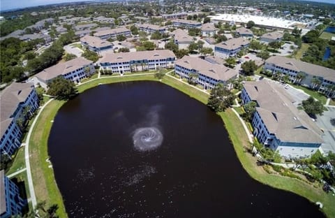 Condo 6 miles from breathtaking Anna Maria Island