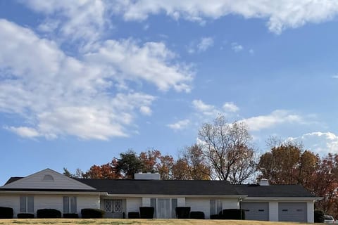 Lady Virginia-Vintage Charm w/Modern Amenities