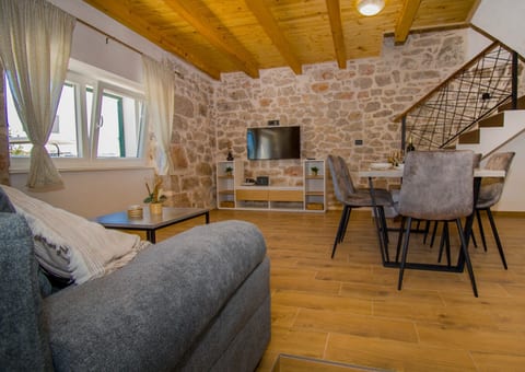 House Olivera - Unit 371322-13