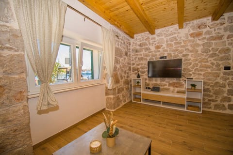 House Olivera - Unit 371322-13