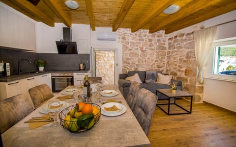 House Olivera - Unit 371322-13