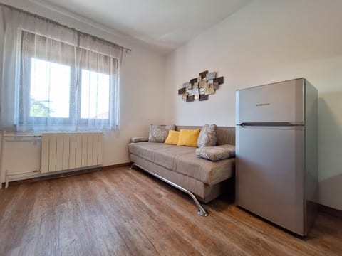 Apartment and Rooms Katunar - Unit 371323-13