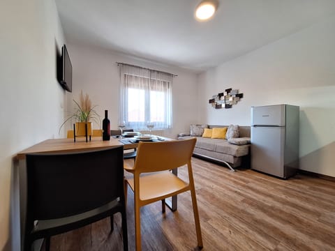 Apartment and Rooms Katunar - Unit 371323-13