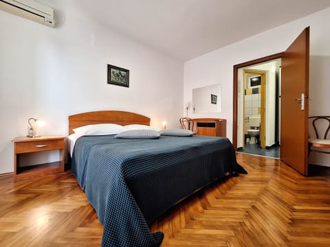 Apartment and Rooms Katunar - Unit 371324-13