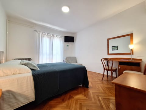 Apartment and Rooms Katunar - Unit 371326-13