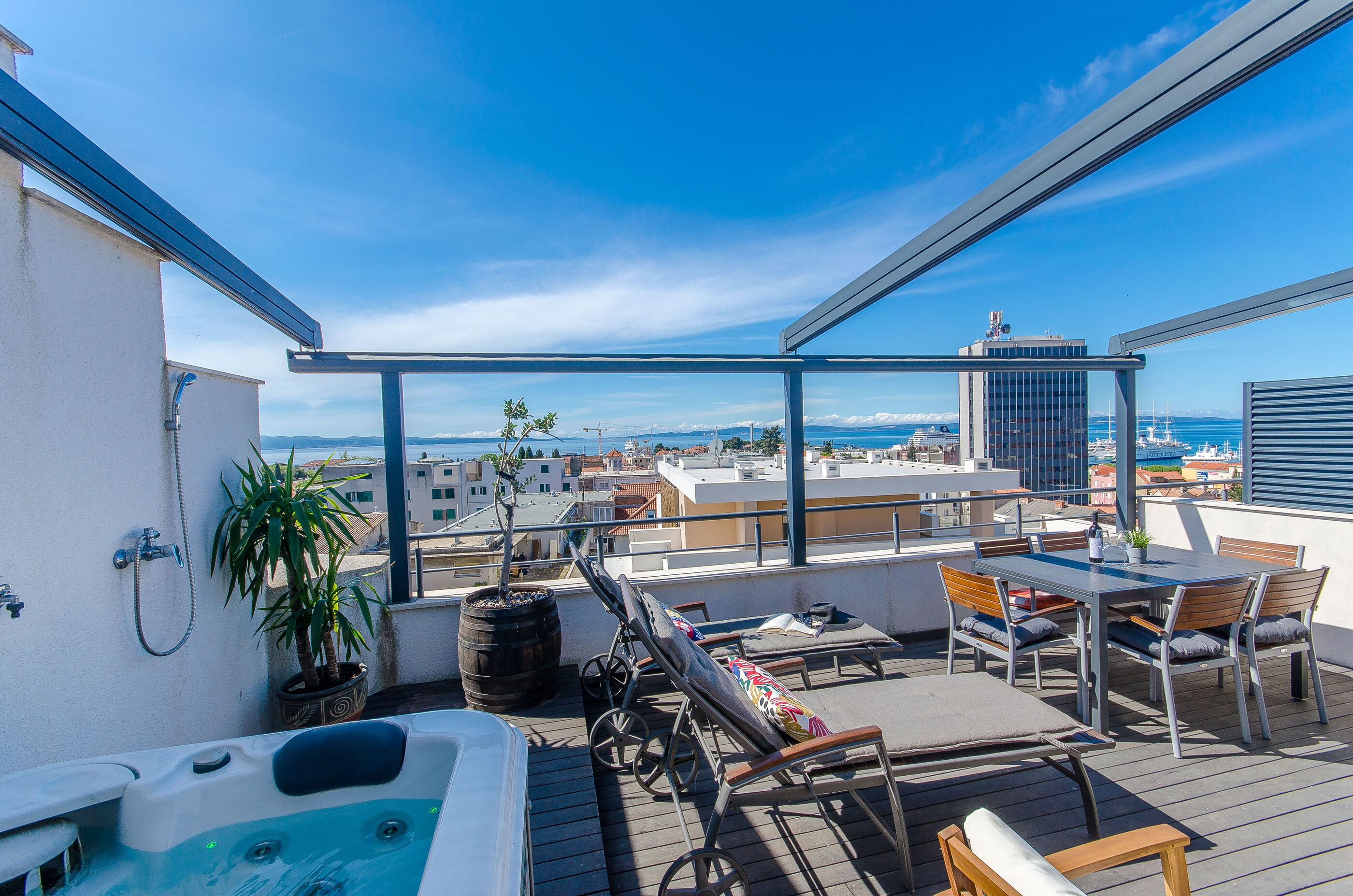 Apartment Jacuzzi Sky - Unit 371344-13