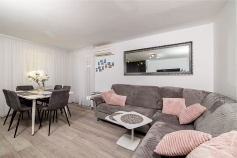 Apartment Lokvica - Unit 371348-13