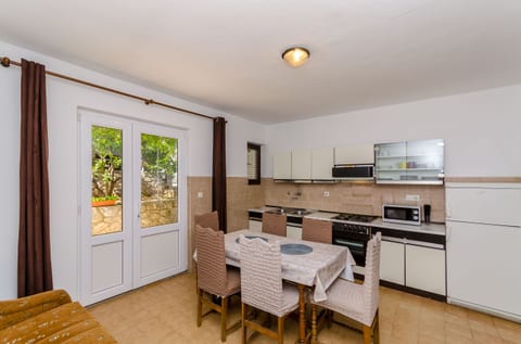 Apartment Rustic - Unit 371366-13