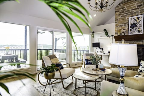 Breathtaking Lake View: Our expansive windows offer panoramic views of the shimmering lake.