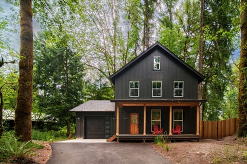 Driveway/Entrance