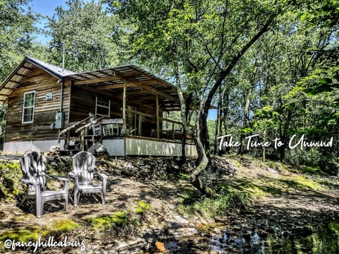 Lil' Rustic Retreat w/Hot Tub right on Jack Creek