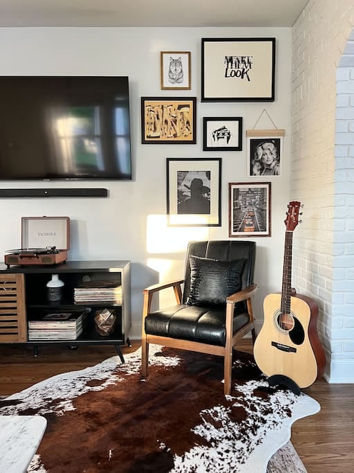 Swanky Retreat - Mins to Everything - Sleeps 7! - Nashville