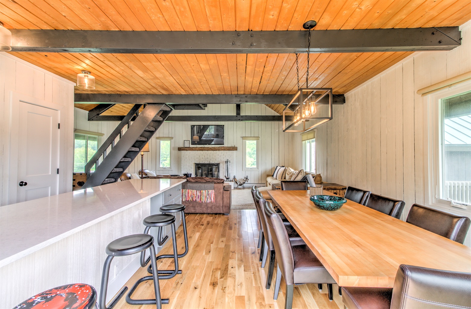 stratton-loft-with-pool/