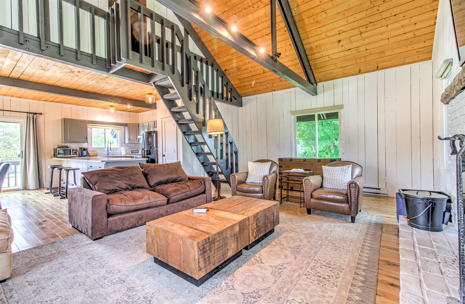 stratton-loft-with-pool/