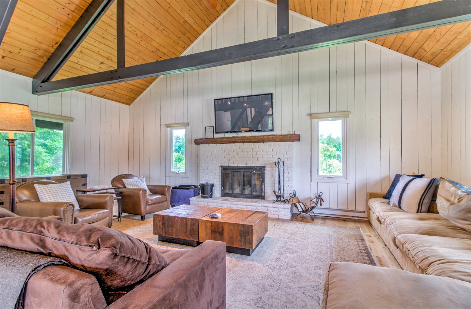 stratton-loft-with-pool/