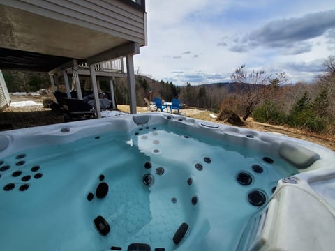 Valley Views with Hot Tub