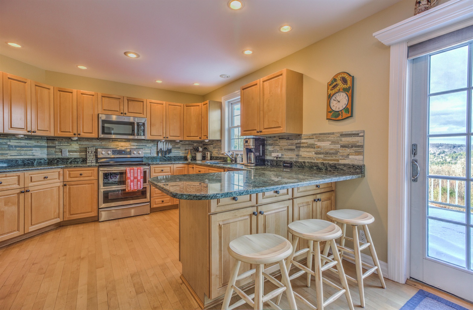 valley-views-with-hot-tub/