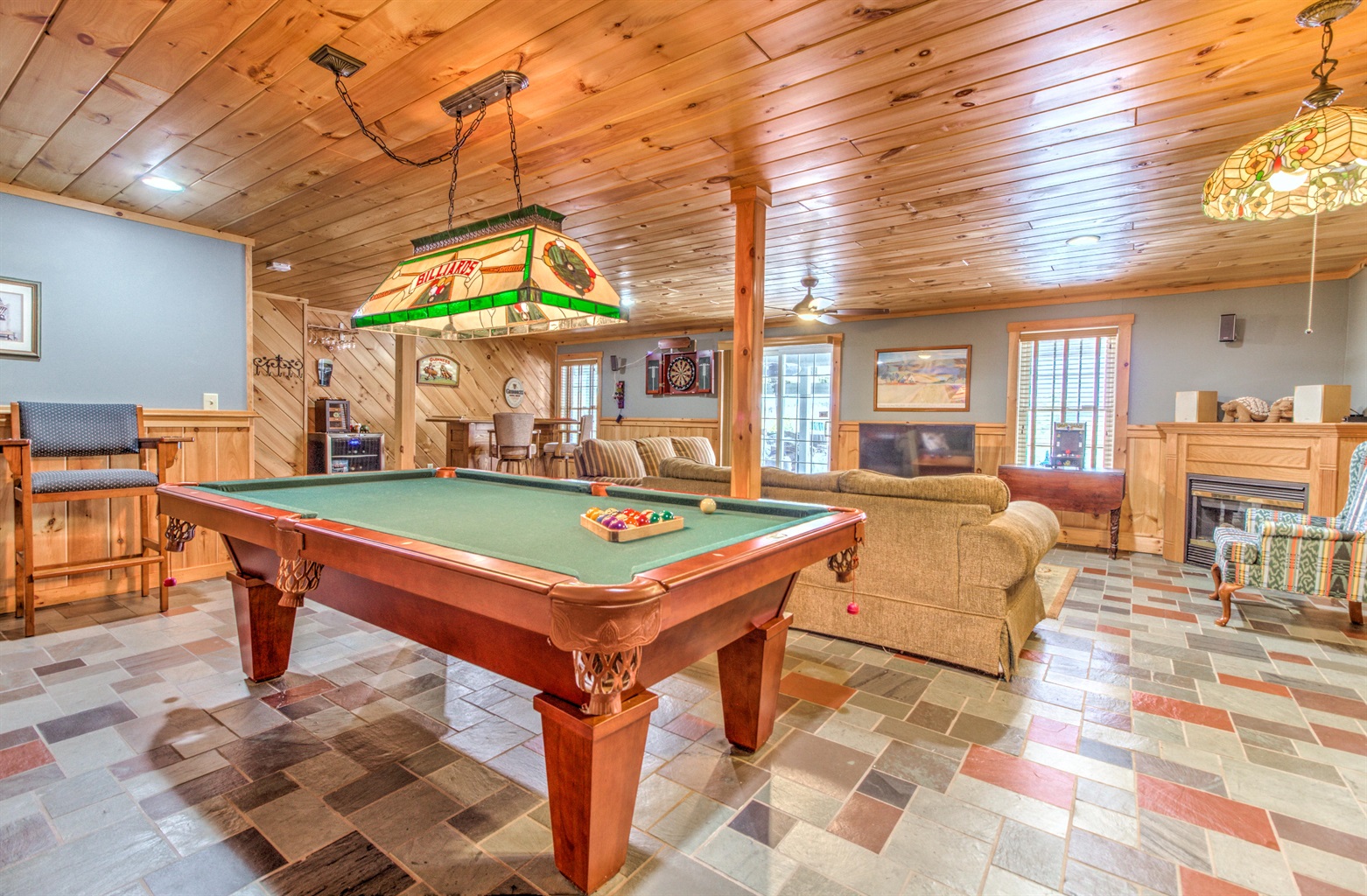 valley-views-with-hot-tub/