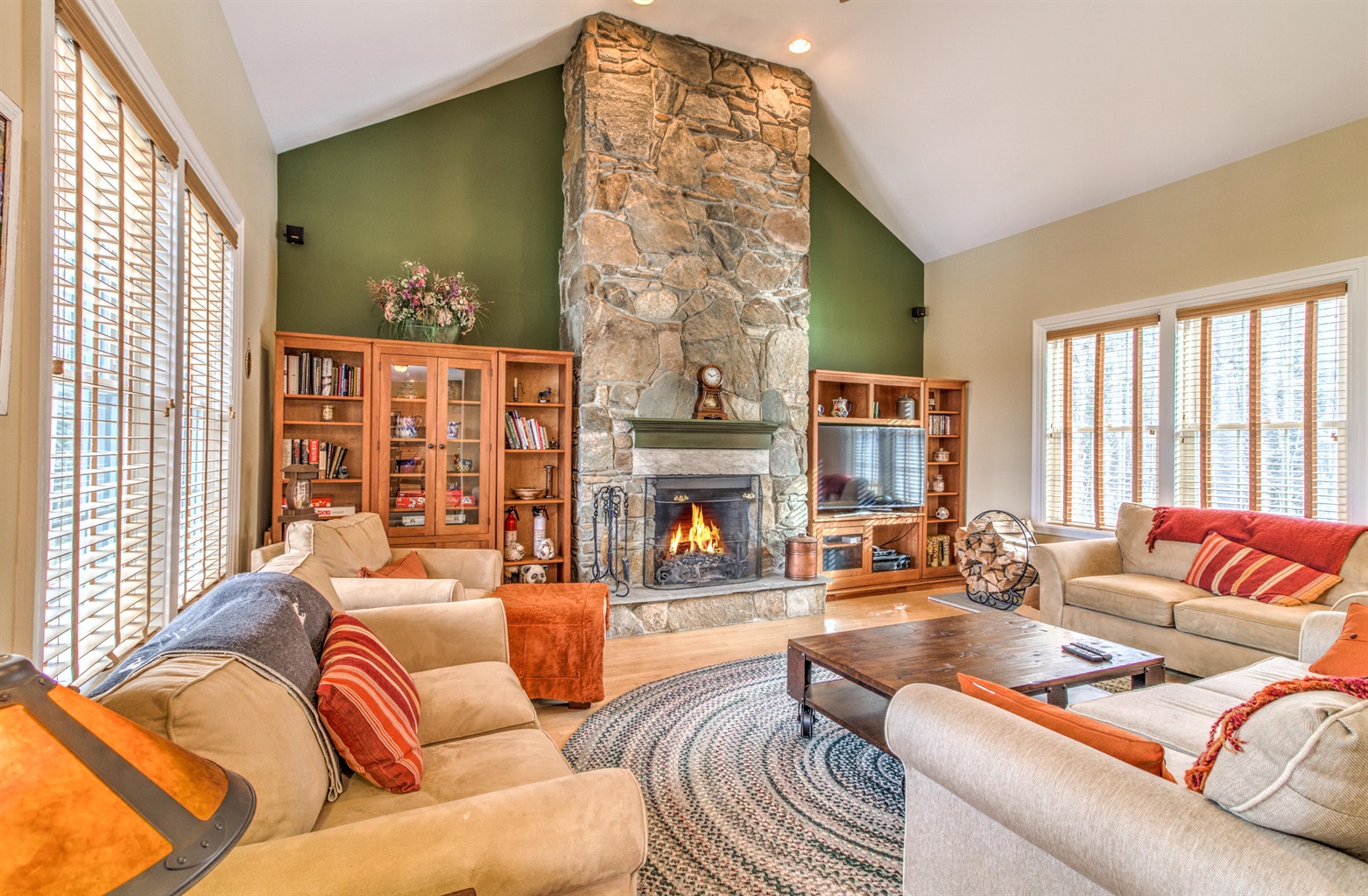 valley-views-with-hot-tub/