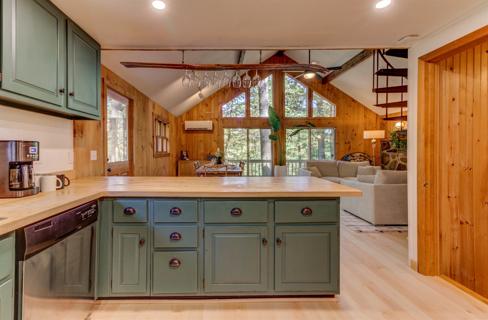 londonderry-loft-with-sauna/