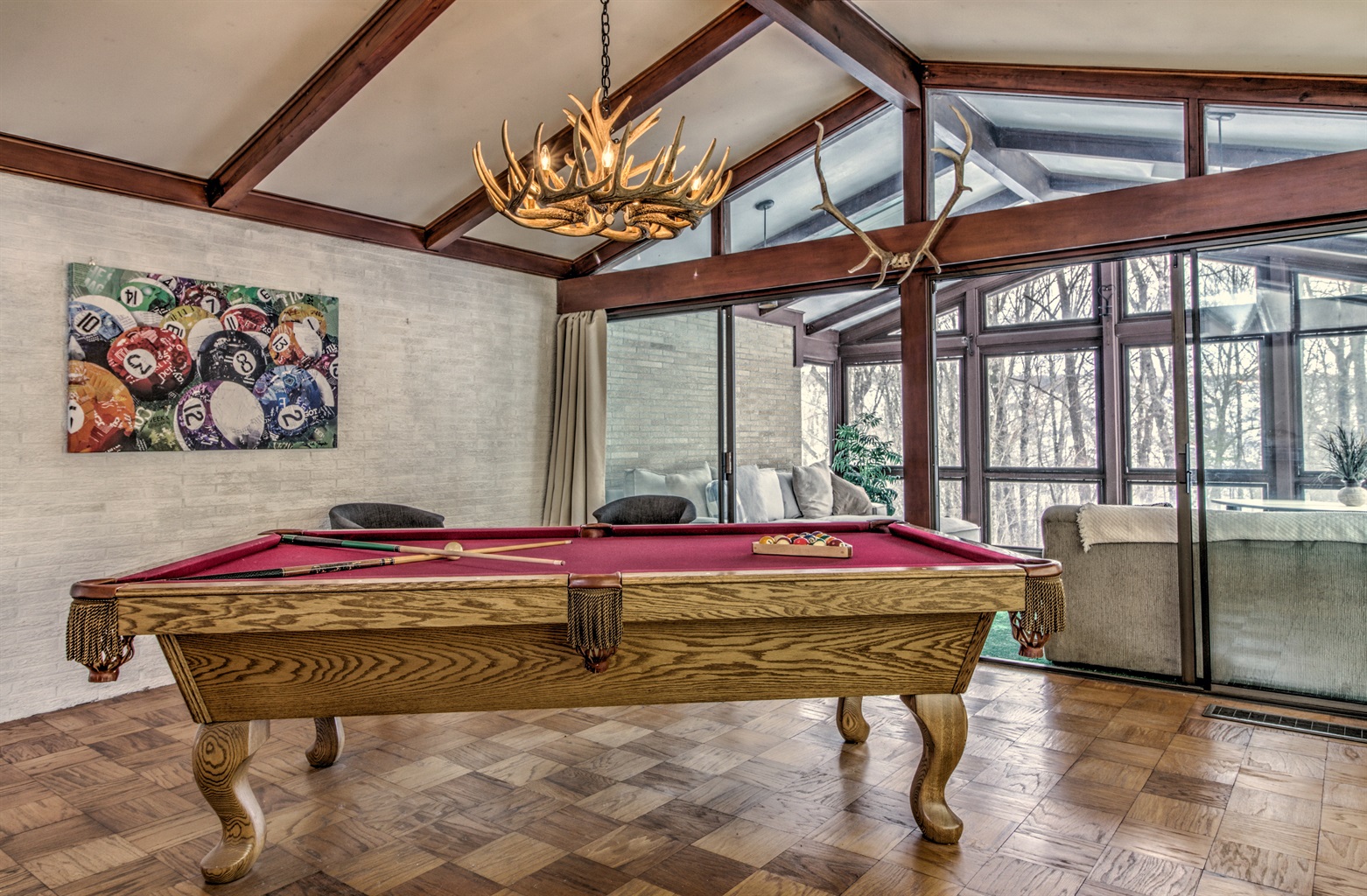 river-views-with-pool-table-and-more/