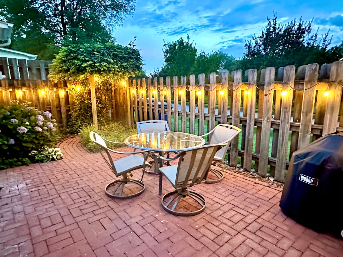 the-perky-pineapple-quiet-ranch/