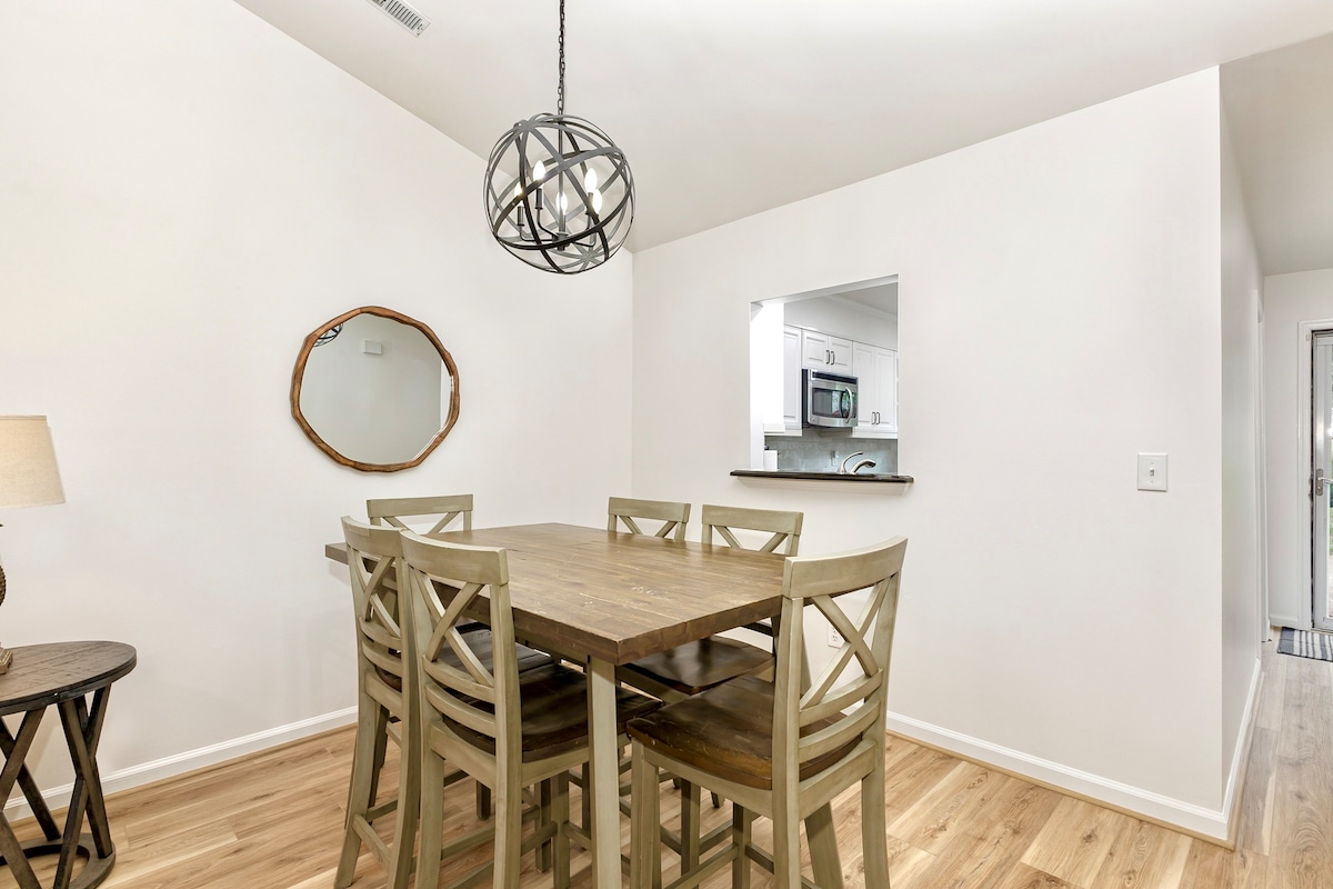 the-perky-pineapple-quiet-ranch/