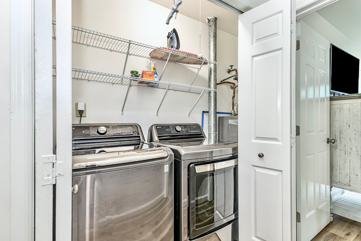 the-perky-pineapple-quiet-ranch/