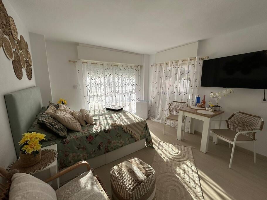 Reel Apartments- Luxury Studio - Torrevieja
